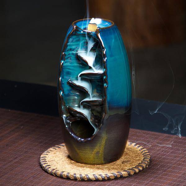 Porte encens cascade Spirit River™  couleur bleu mystique, diffuseur et brûleur encens | BIGANDBANG
