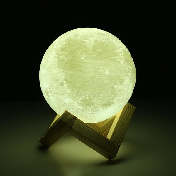 La lampe lune 3D de 8cm à 22 cm, LUNA™ est une impressionnante lune dans votre salon